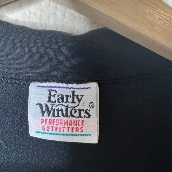 Early Winters performance outfitters - Picture 3 of 6